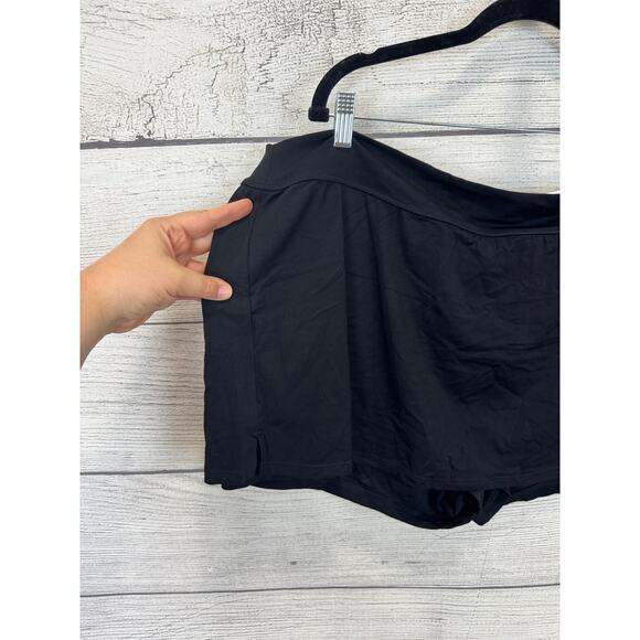 Old Navy Active Plus Size Black Studio Smooth Mid-Rise Mini Skort Size 3X - Picture 2 of 10